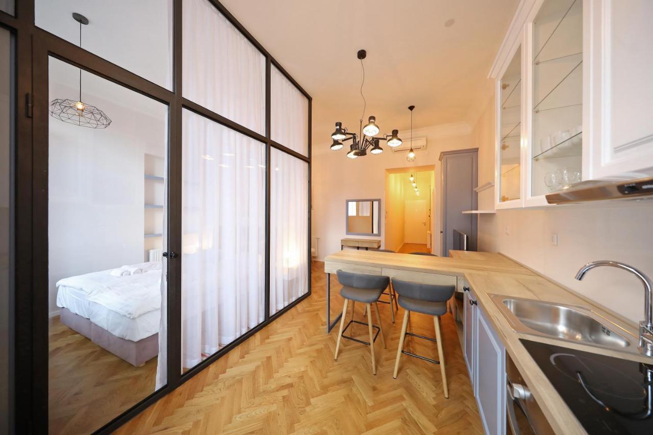 Swanky Central Apartments Ζάγκρεμπ Εξωτερικό φωτογραφία
