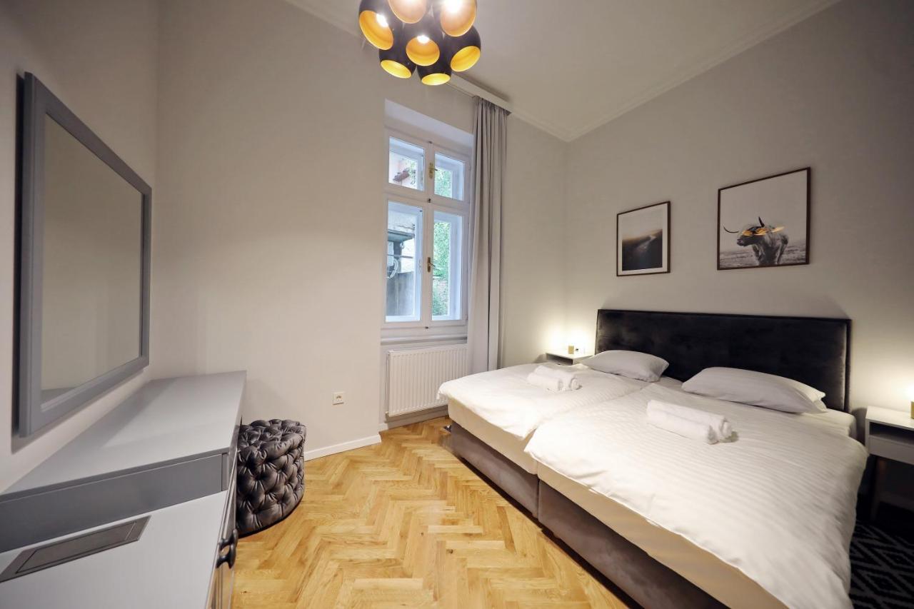 Swanky Central Apartments Ζάγκρεμπ Εξωτερικό φωτογραφία